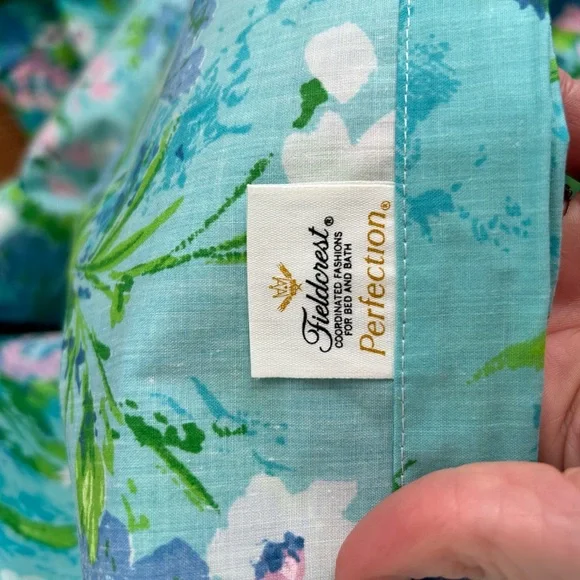 vintage Fieldcrest floral percale King flat sheet set 1960s or 1970s. - Picture 4 of 7